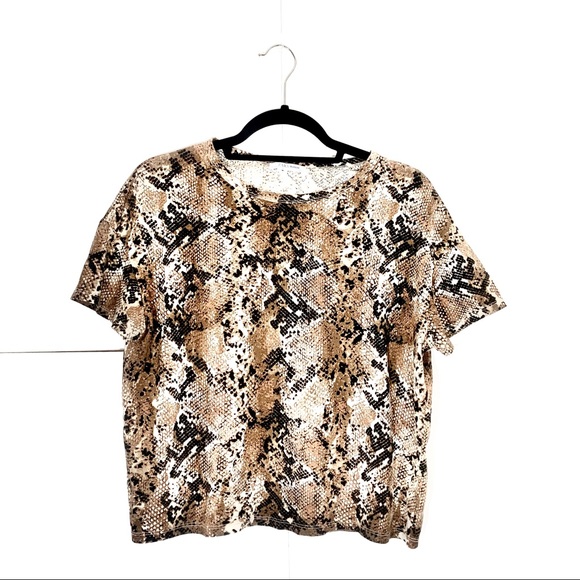 Zara Tops - Zara Snakeskin Pattern Oversized Cropped Tee